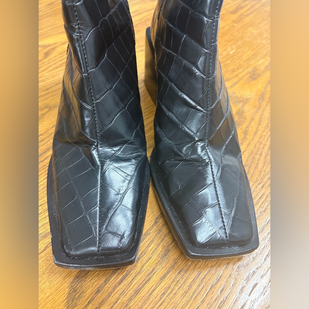 SCHUTZ S Heires Crocodile-Embossed Black Leather Bootie Women’s Size 8 Revolve - Picture 7 of 9